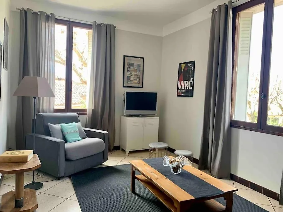 Pleasant Winemaker Apartment Sablet France