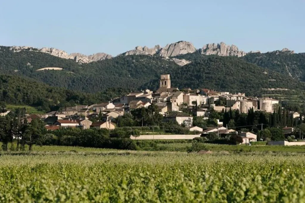 Pleasant Winemaker Apartment Sablet France